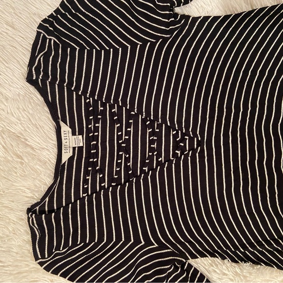 Mid length Dress - Picture 2 of 3